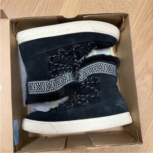 Toms sz 7.5 waterproof Alpine boot